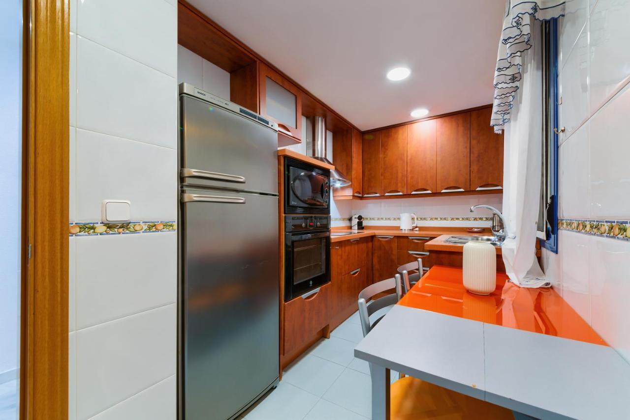 Holidays2Malaga Ayala 450 Mts From Beach & Terrace Exteriör bild