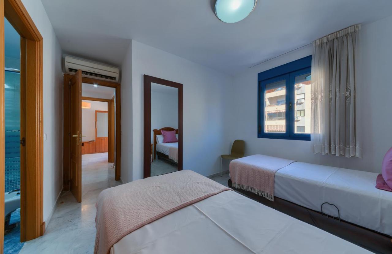 Holidays2Malaga Ayala 450 Mts From Beach & Terrace Exteriör bild