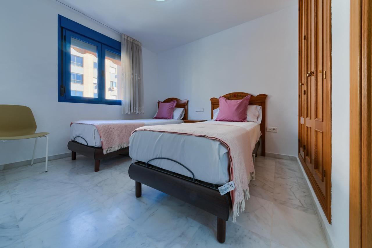 Holidays2Malaga Ayala 450 Mts From Beach & Terrace Exteriör bild