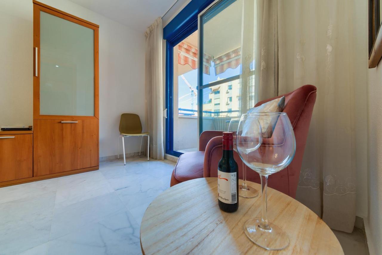 Holidays2Malaga Ayala 450 Mts From Beach & Terrace Exteriör bild